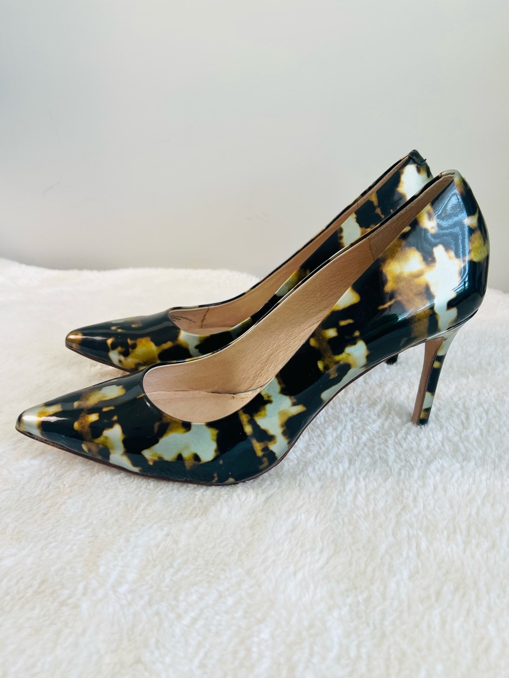 Louise et Cie Tortoise Shell Pointed Toe Stiletto Pumps - Black & Brown